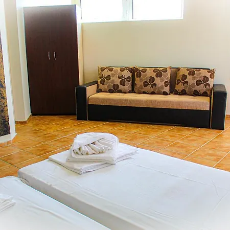 Arapya Resort *